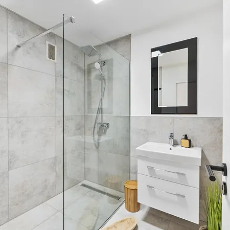 Neu: Stylische Suite Mit Ausblick Sindelfingen Extérieur photo