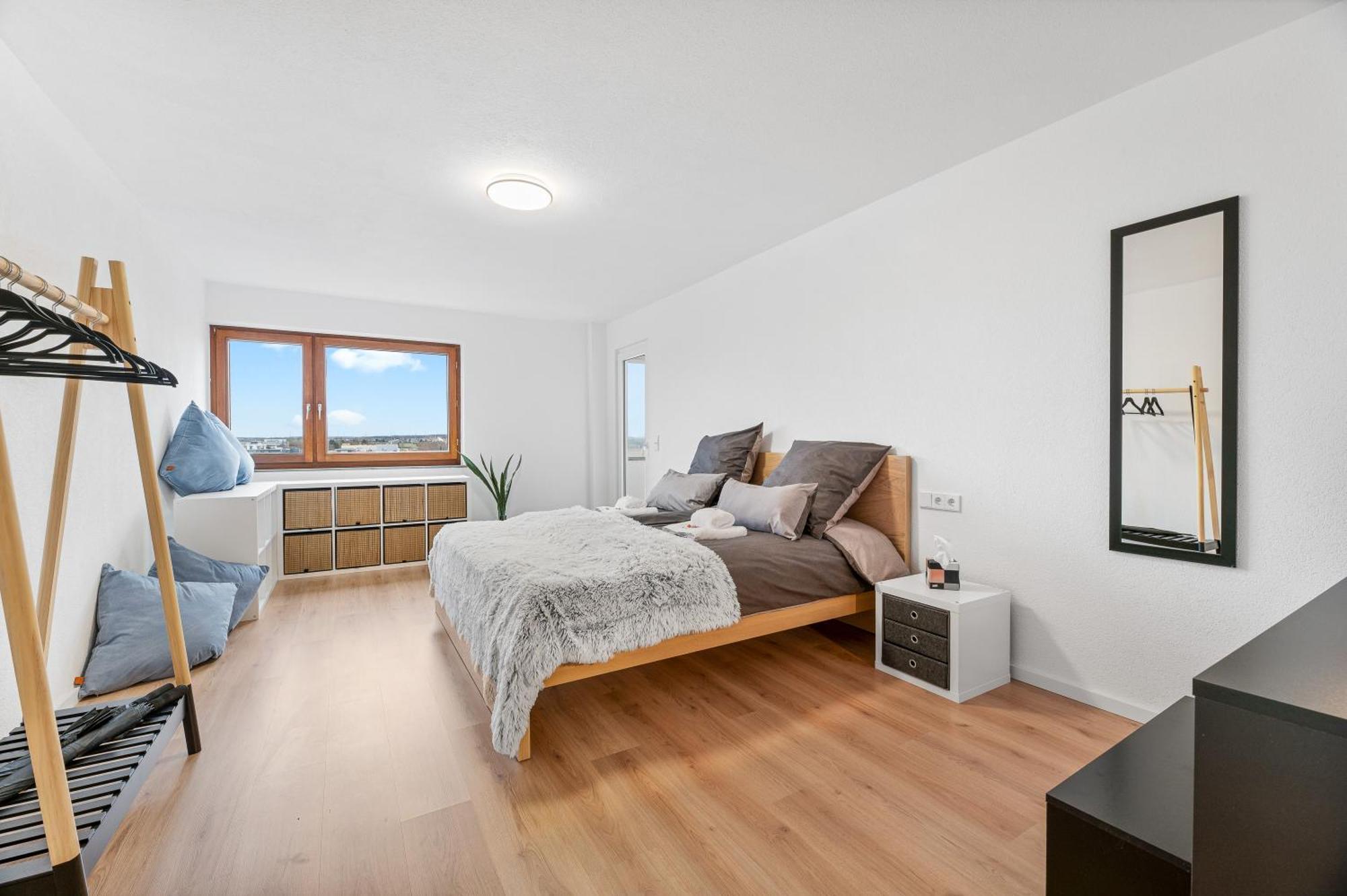 Neu: Stylische Mit Ausblick Apartment